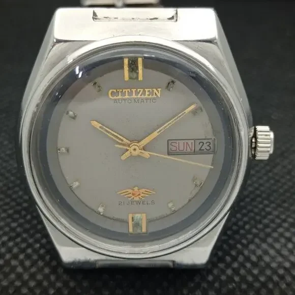 Vintage 1970 Citizen Automatic Mens Silver Watch W/daydate & Gold accents